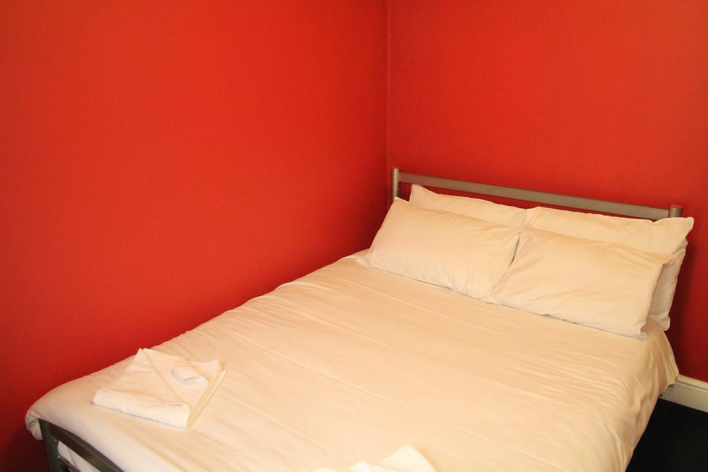 London Olympus Hotel Nirvana Room photo