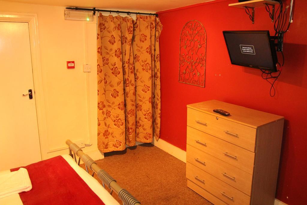 London Olympus Hotel Nirvana Room photo