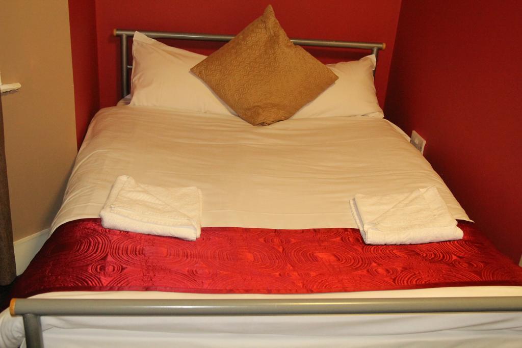 London Olympus Hotel Nirvana Room photo