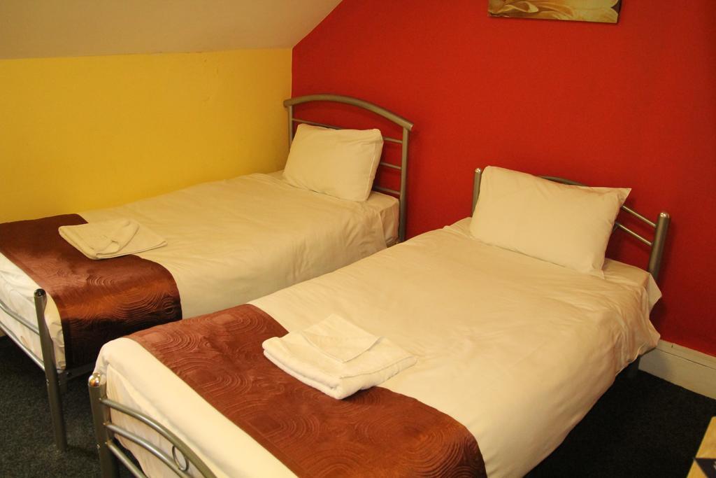 London Olympus Hotel Nirvana Room photo