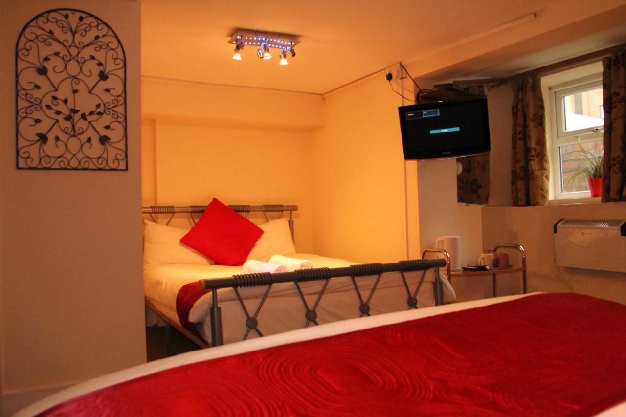 London Olympus Hotel Nirvana Room photo